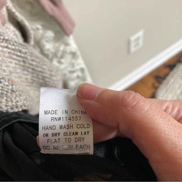 THML Anthropologie Women’s long sleeve dress size medium. great condition! - Picture 7 of 9